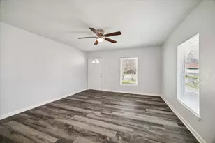 705 Westshire Dr, Houston, TX 77013 - Photo 2