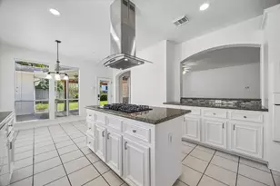 1207 Ellcreek Ct, Sugar Land, TX 77479 - Photo 4