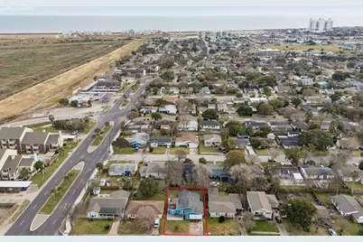 105 Pompano Avenue, Galveston, TX 77550 - Photo 18