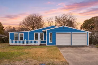 105 Pompano Avenue, Galveston, TX 77550 - Photo 2