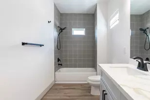 9913 Dipping Woods St, Houston, TX 77076 - Photo 12