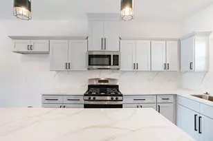 9913 Dipping Woods St, Houston, TX 77076 - Photo 4