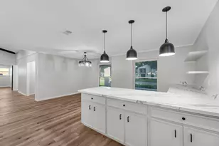 213 Westview Dr, Sealy, TX 77474 - Photo 8