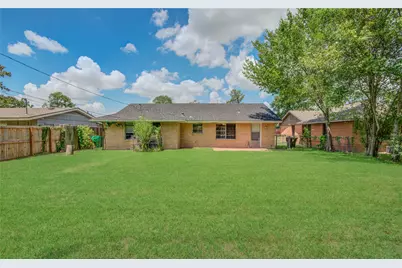 9526 Balsam Lane, Houston, TX 77078 - Photo 36