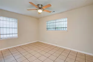9526 Balsam Ln, Houston, TX 77078 - Photo 12