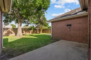 323 Colony Creek Dr, Dickinson, TX 77539 - Photo 38