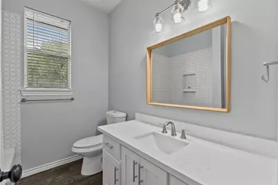 323 Colony Creek Drive, Dickinson, TX 77539 - Photo 36