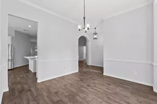 323 Colony Creek Dr, Dickinson, TX 77539 - Photo 6