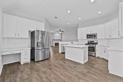 323 Colony Creek Drive, Dickinson, TX 77539 - Photo 22