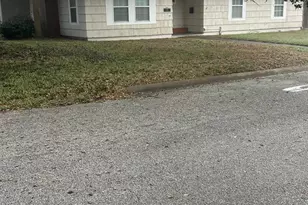 118 Tarpon Ave, Galveston, TX 77550 - Photo 1