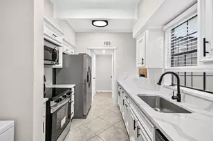 5328 Brownway St, Houston, TX 77056 - Photo 10