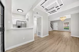 5328 Brownway St, Houston, TX 77056 - Photo 1