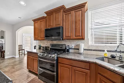 9642 Keeneland Circle, Mont Belvieu, TX 77523 - Photo 20
