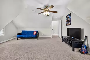 9642 Keeneland Cir, Mont Belvieu, TX 77523 - Photo 30