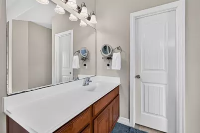 9642 Keeneland Circle, Mont Belvieu, TX 77523 - Photo 40