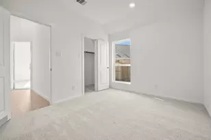 2818 Ravine Bluffs Ct, League City, TX 77573 - Photo 14