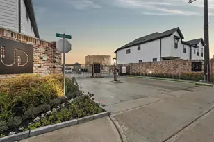 9207 Ft George St, Houston, TX 77063 - Photo 28