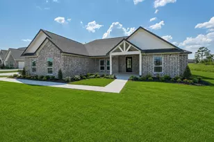 6427 Tomahawk Dr, Baytown, TX 77523 - Photo 1