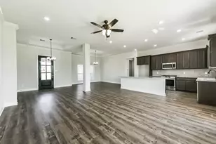 6427 Tomahawk Dr, Baytown, TX 77523 - Photo 10