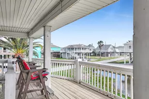 2946 Laguna Dr, Crystal Beach, TX 77650 - Photo 18