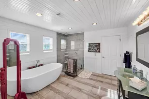 2946 Laguna Dr, Crystal Beach, TX 77650 - Photo 40