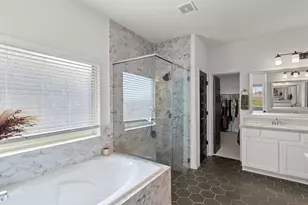 9718 Colonial Downs Dr, Mont Belvieu, TX 77523 - Photo 24