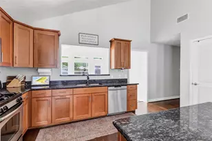 610 Maryland St, Liberty, TX 77575 - Photo 16