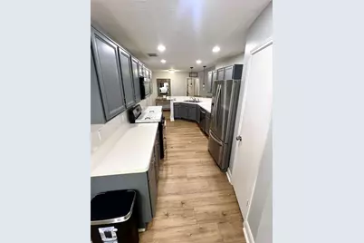 1806 Oak Wood Drive E, Pearland, TX 77581 - Photo 6