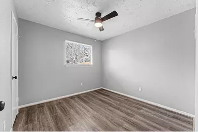 3218 Wuthering Heights Drive, Houston, TX 77045 - Photo 16
