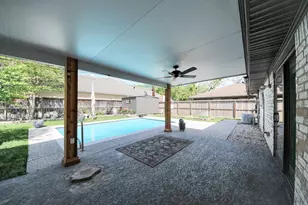 4611 Northrup Dr, Houston, TX 77092 - Photo 32