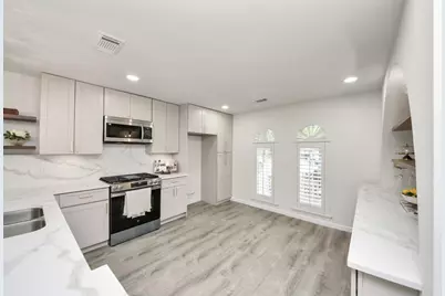 4611 Northrup Drive, Houston, TX 77092 - Photo 10