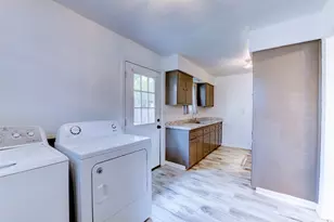 1604 Texas St, Alvin, TX 77511 - Photo 16