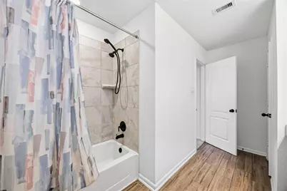 15607 Pennfield Point Court, Houston, TX 77044 - Photo 18