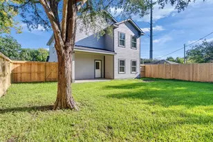 1327 5th Ave N, Texas City, TX 77590 - Photo 4