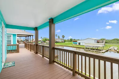 621 County Road 202, Sargent, TX 77414 - Photo 2