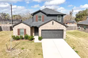 420 Magnolia St, Richwood, TX 77566 - Photo 2