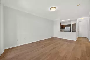 7575 Kirby Dr, Houston, TX 77030 - Photo 4