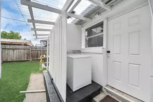 2902 Truxillo St, Houston, TX 77004 - Photo 26