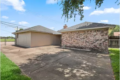 3002 Village Lane, Deer Park, TX 77536 - Photo 32