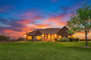 2688 Settler's Way Dr, Sealy, TX 77474 - Photo 2