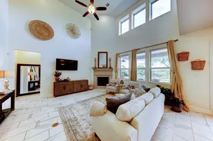 1013 Goose Creek St, Webster, TX 77598 - Photo 16