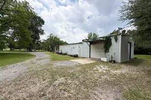 708 W Railroad, Buffalo, TX 75831 - Photo 12