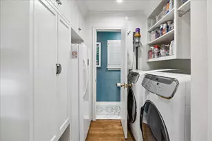 907 Wild Valley Rd, Houston, TX 77057 - Photo 24