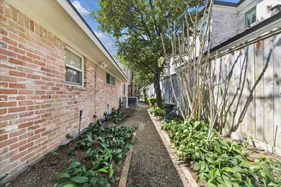 907 Wild Valley Road, Houston, TX 77057 - Photo 30