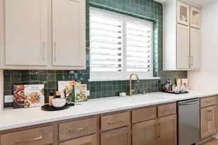 5327 Mango Blfs St, Manvel, TX 77578 - Photo 8