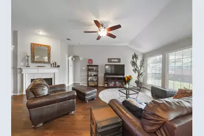 2307 Megellan Point Lane, Pearland, TX 77584 - Photo 8