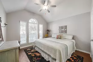 2307 Megellan Point Ln, Pearland, TX 77584 - Photo 2