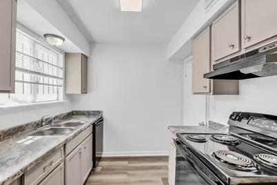 6701 Sands Point Dr Drive #78, Houston, TX 77074 - Photo 8