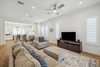 930 Dunleigh Meadows Lane, Houston, TX 77055 - Photo 16