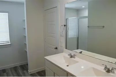 10212 Berkeley Springs Trail Trail, Houston, TX 77051 - Photo 16